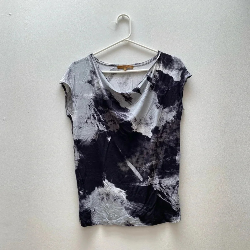 Casual Contemporary B&W Top